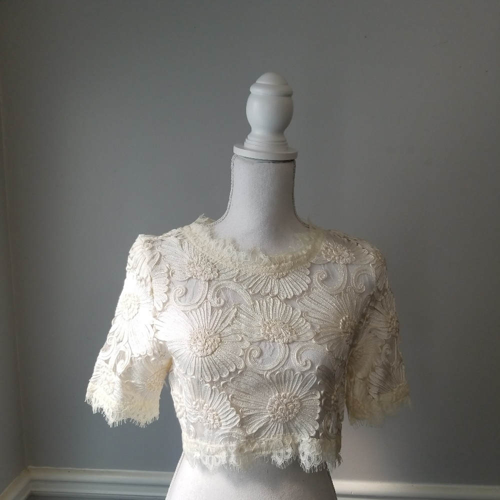 Luxxel | Crop Top Off White